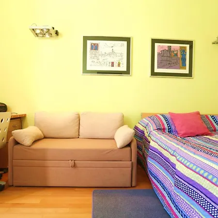 Apartment Double Bedroom On Great Location With Balcony!! Split