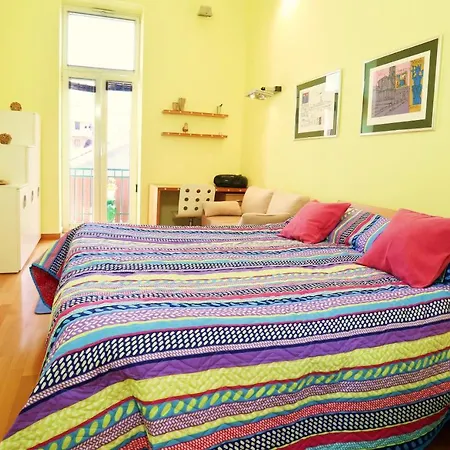 Double Bedroom On Great Location With Balcony アパート *